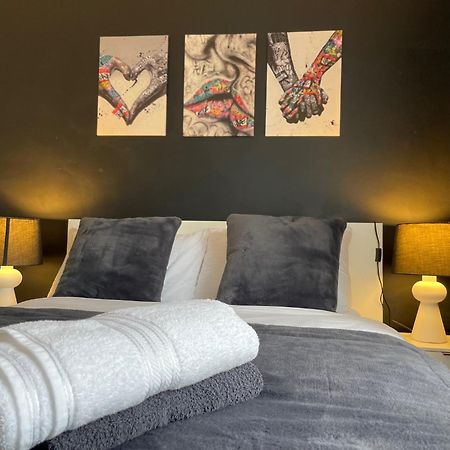Flat 1 Διαμέρισμα Λάμπετερ Εξωτερικό φωτογραφία