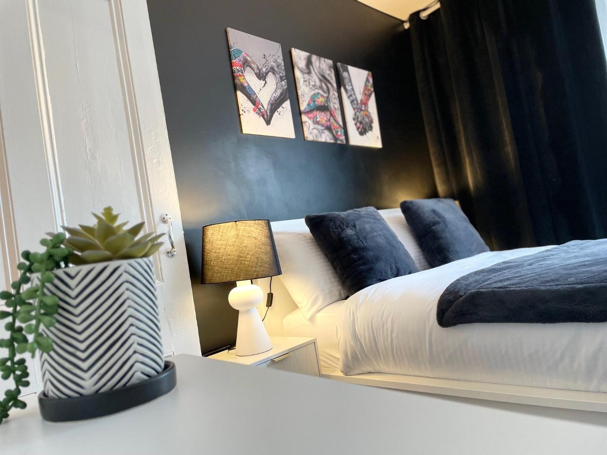 Flat 1 Διαμέρισμα Λάμπετερ Εξωτερικό φωτογραφία