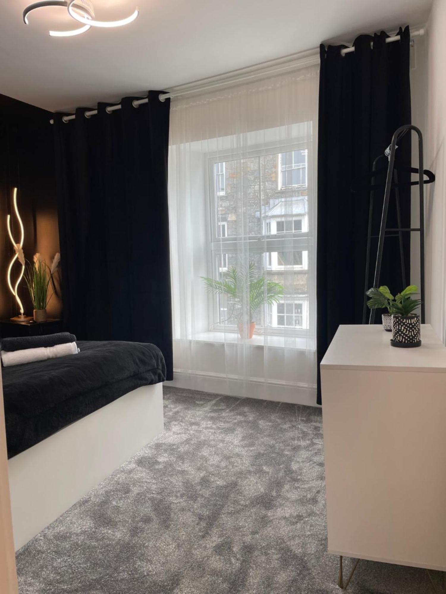 Flat 1 Διαμέρισμα Λάμπετερ Εξωτερικό φωτογραφία